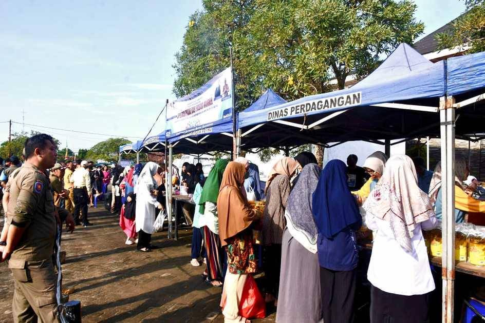 Pemerintah Kota Metro Melalui Dinas Perdagangan Gelar Operasi Pasar Murah