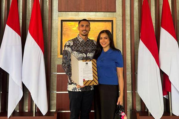 Vincent Verhaag Resmi Jadi WNI (Instagram.com/inijedar)