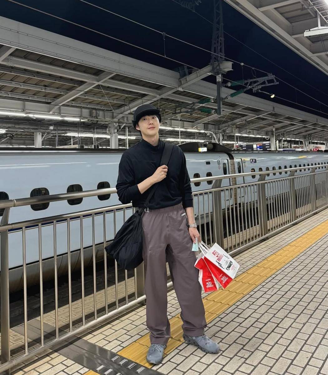 Suho EXO (instagram.com/kimjuncotton)