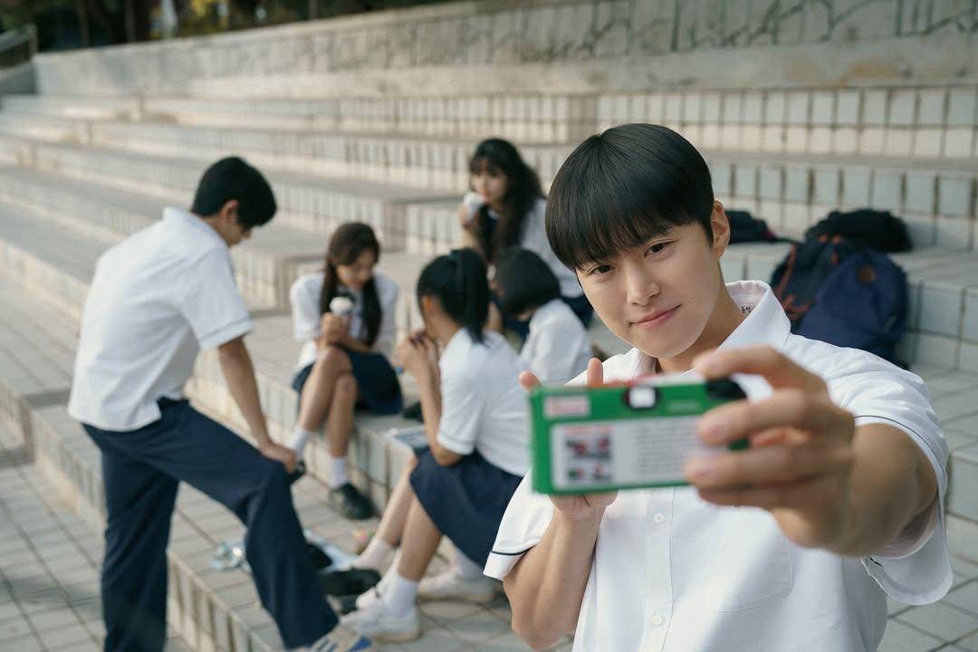 Still cut Love Untangled (Instagram.com/netflixkr)