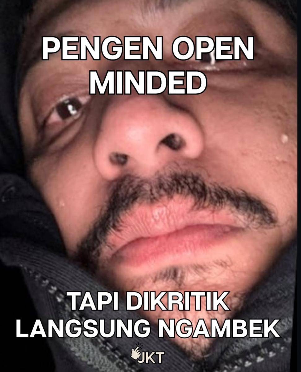 Meme keinginan absurd