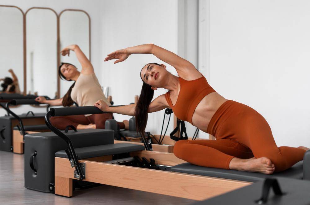 ilustrasi pilates (freepik.com/freepik)