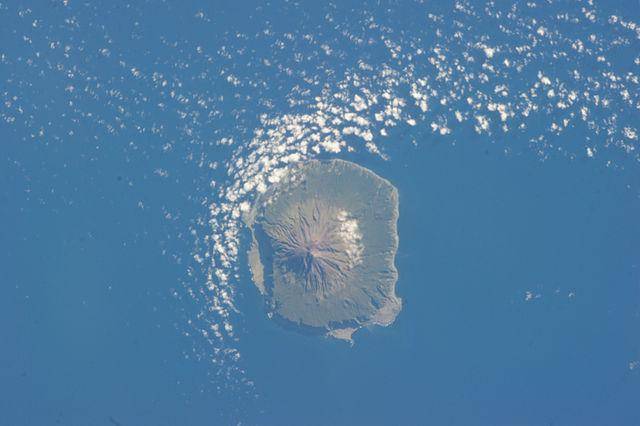 Habitat asli tristan albatross (commons.wikimedia.org/NASA)