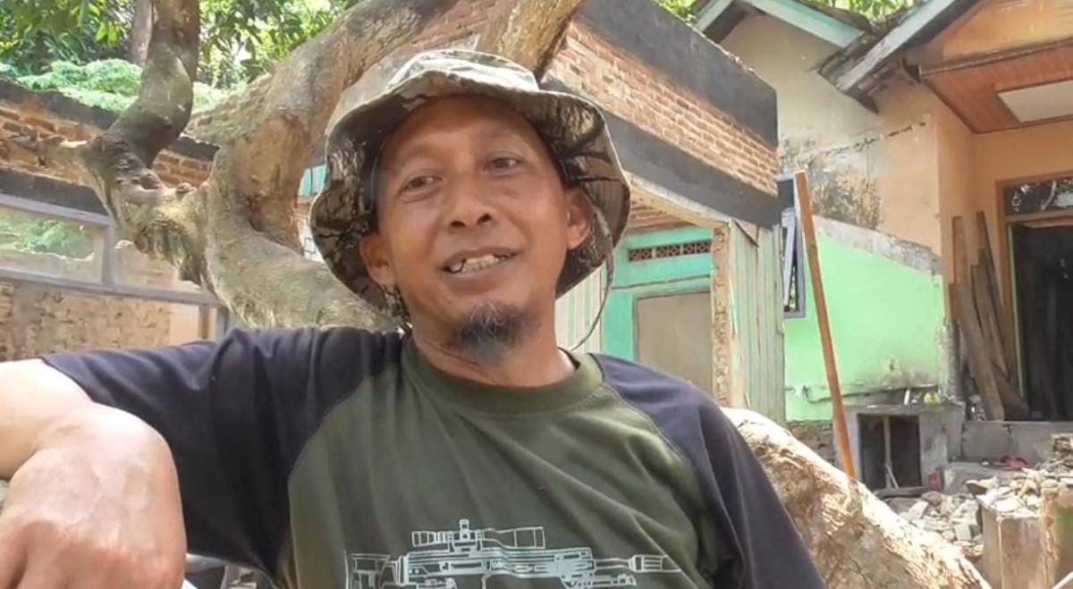 Gunawan, warga yang rumahnya dibeli oleh PT. Bukit Asam. (IDN Times/Muhaimin)
