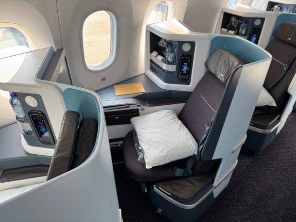 ilustrasi kelas bisnis pesawat