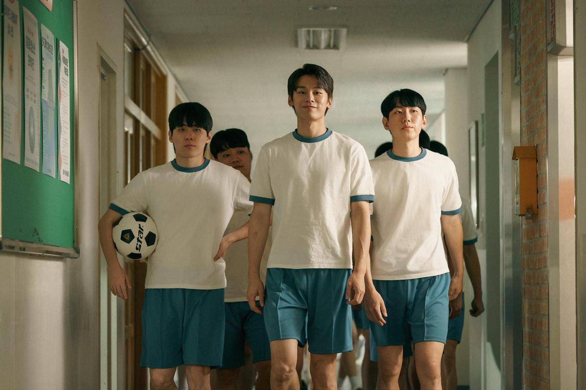 still cuts film Love Untangled (instagram.com/netflixkr)