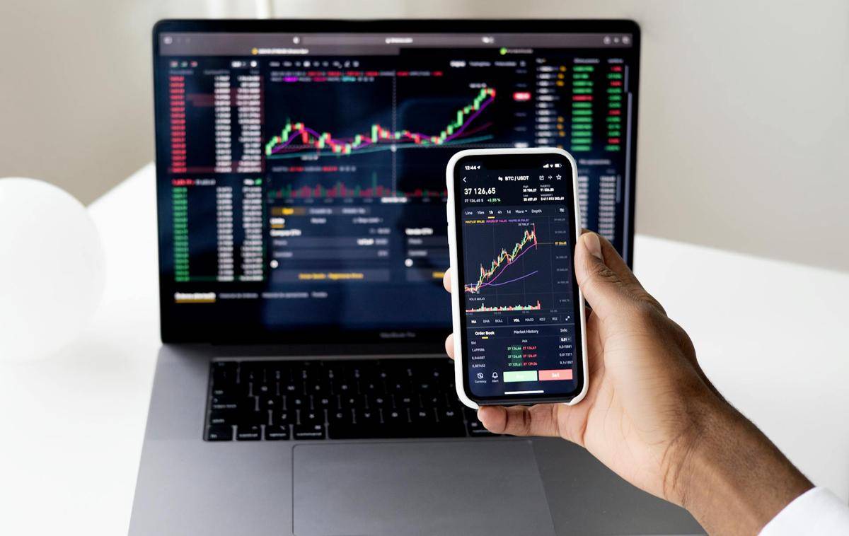 ilustrasi investasi (pexels.com/Anna Nekrashevich)