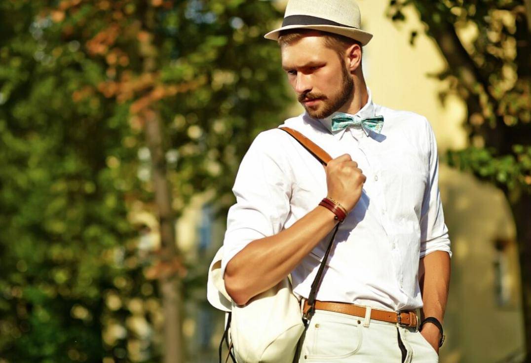 ilustrasi fashion vintage pria (freepik.com/halayalex)