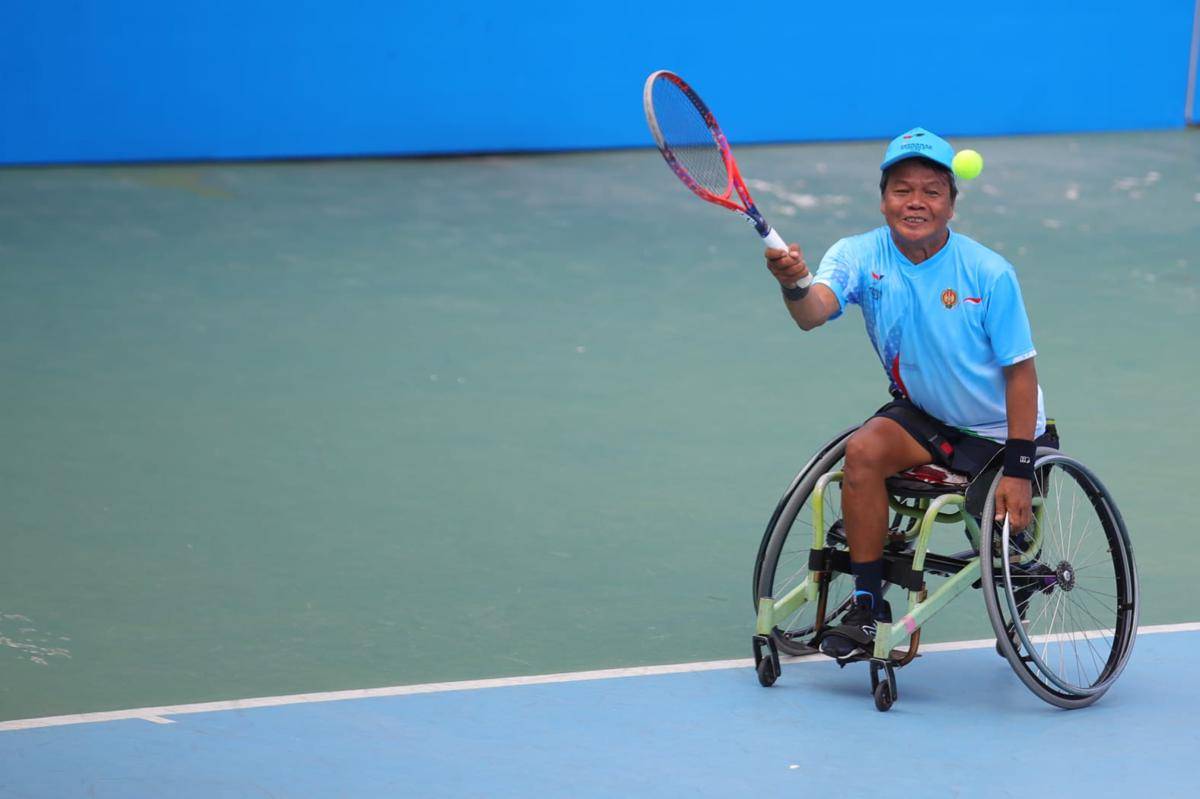 6501Air-Mata-Juara-Sukasno-dan-Dukungan-Keluarga-di-Peparnas-XVII-Solo-2024.jpg