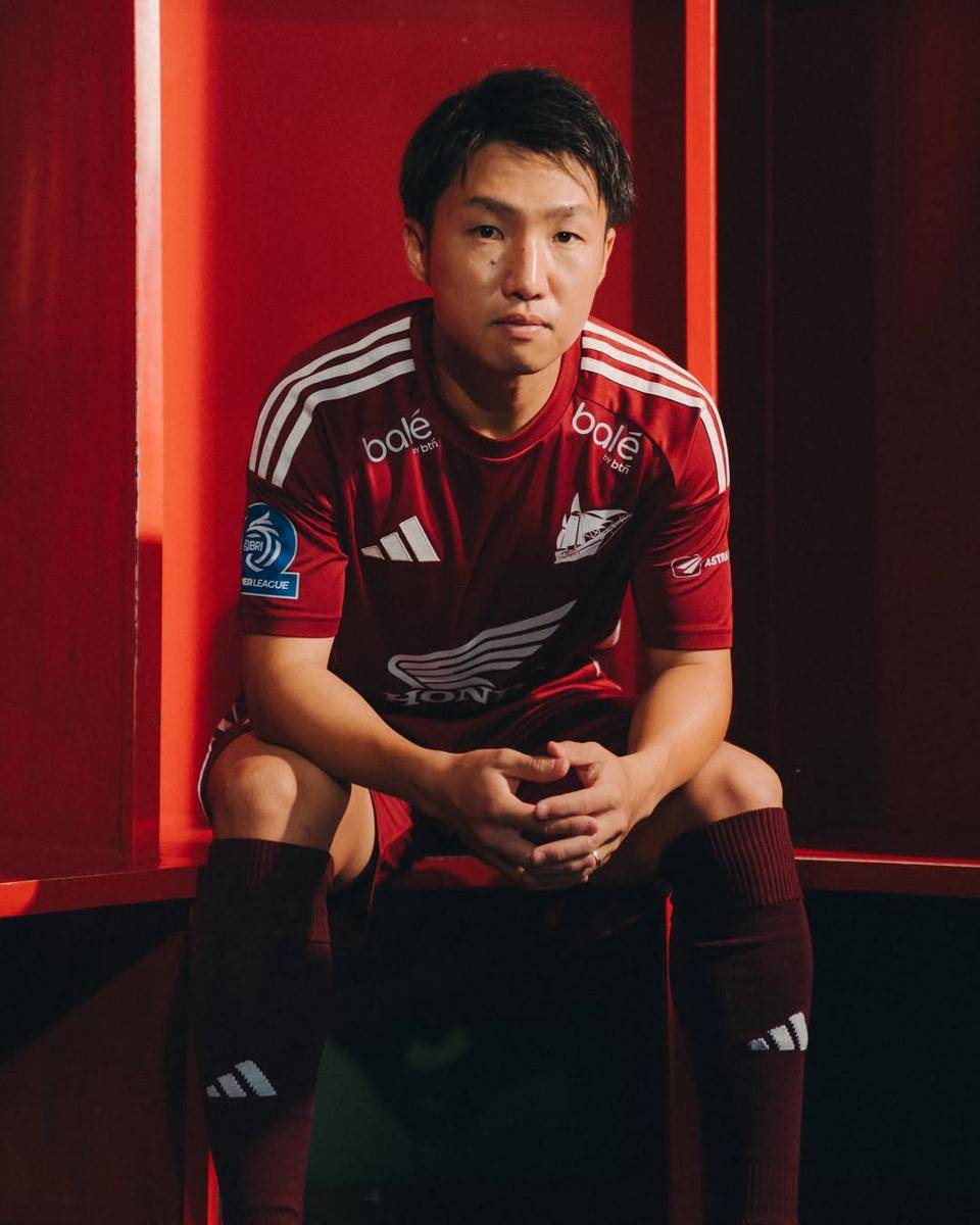 ewako spirit 🤝🏻 three stripesintroducing the new @psm_makassar Home 25-26 jersey..jpg