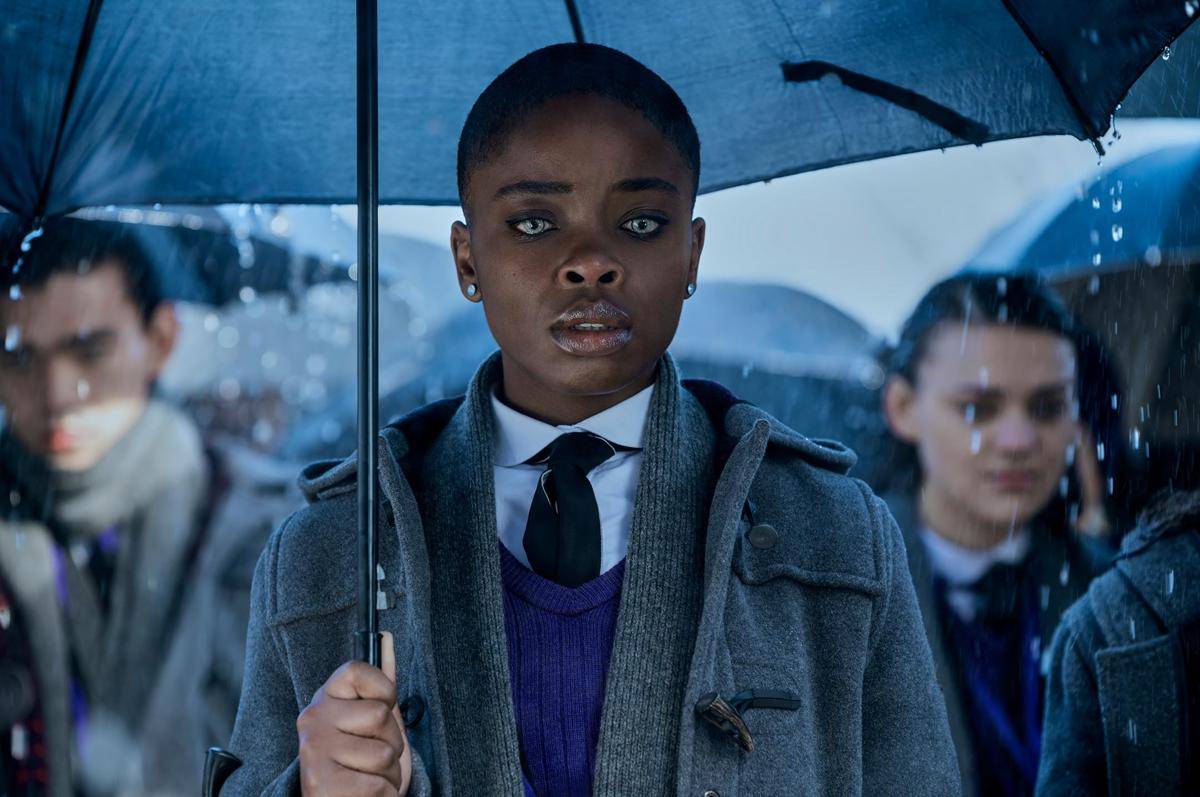 Joy Sunday sebagai Bianca Barclay di serial Wednesday