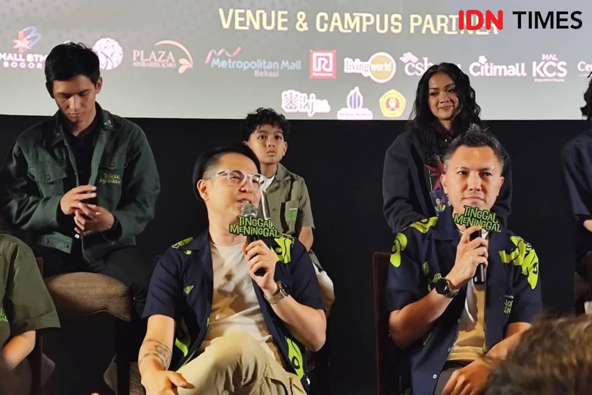 Ernest Prakasa di press conference film "Tinggal Meninggal" di XXI Epicentrum, Jakarta, Rabu (6/8/2025)
