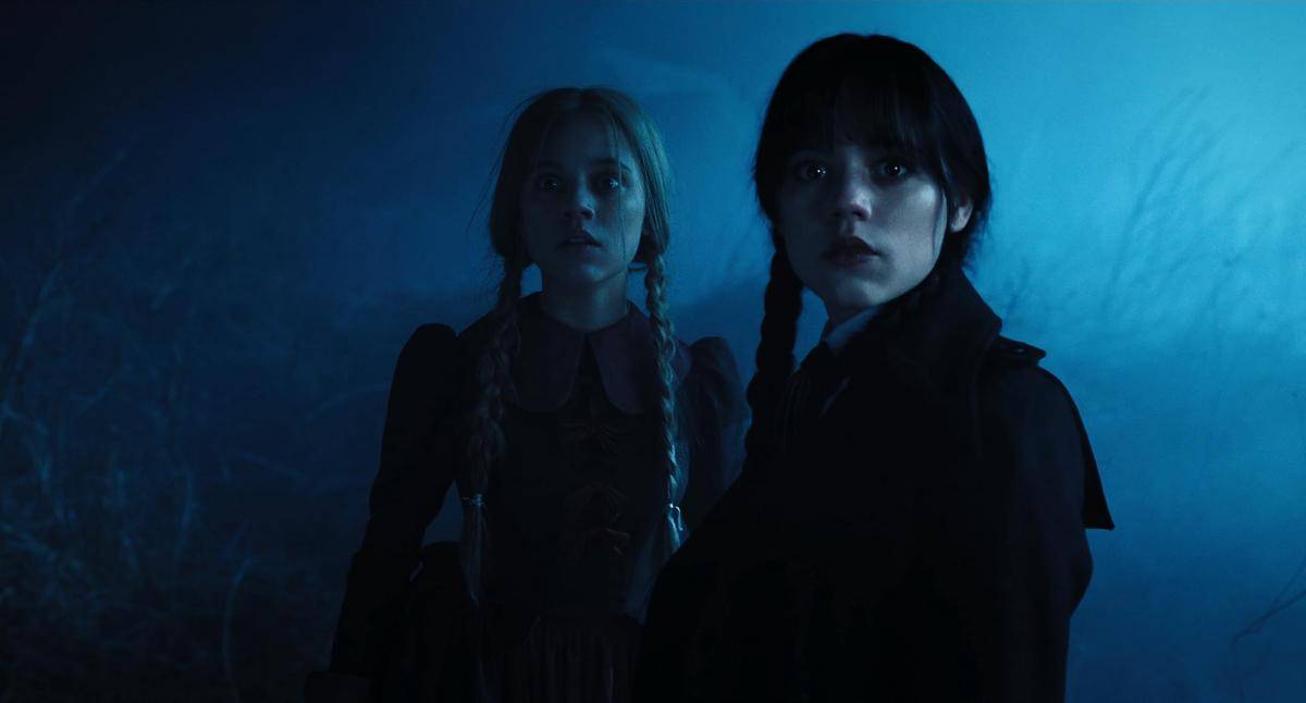 Jenna Ortega sebagai Wednesday Addams di serial Wednesday