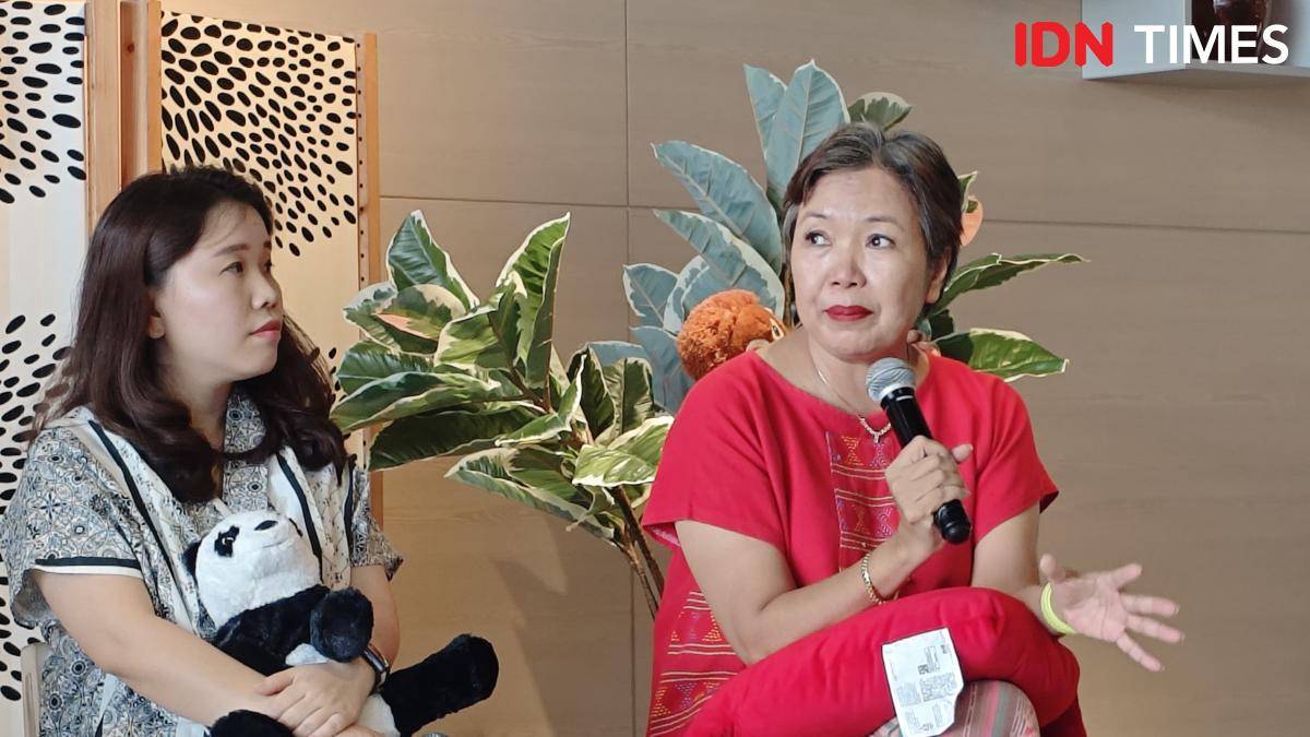 Yanti Nisro Corbett, Ketua Komite Tetap Pengembangan Pusat Vokasi Produk UMKM (Bidang WKU Pemasaran, Promosi, Inovasi dan Pengembangan Produk UMKM) KADIN Indonesia pada talkshow “Bangga Produk Buatan Indonesia di IKEA” pada Kamis (7/8/2025) di IKEA Alam Sutera. (IDN Times/Febriyanti Revitasari)
