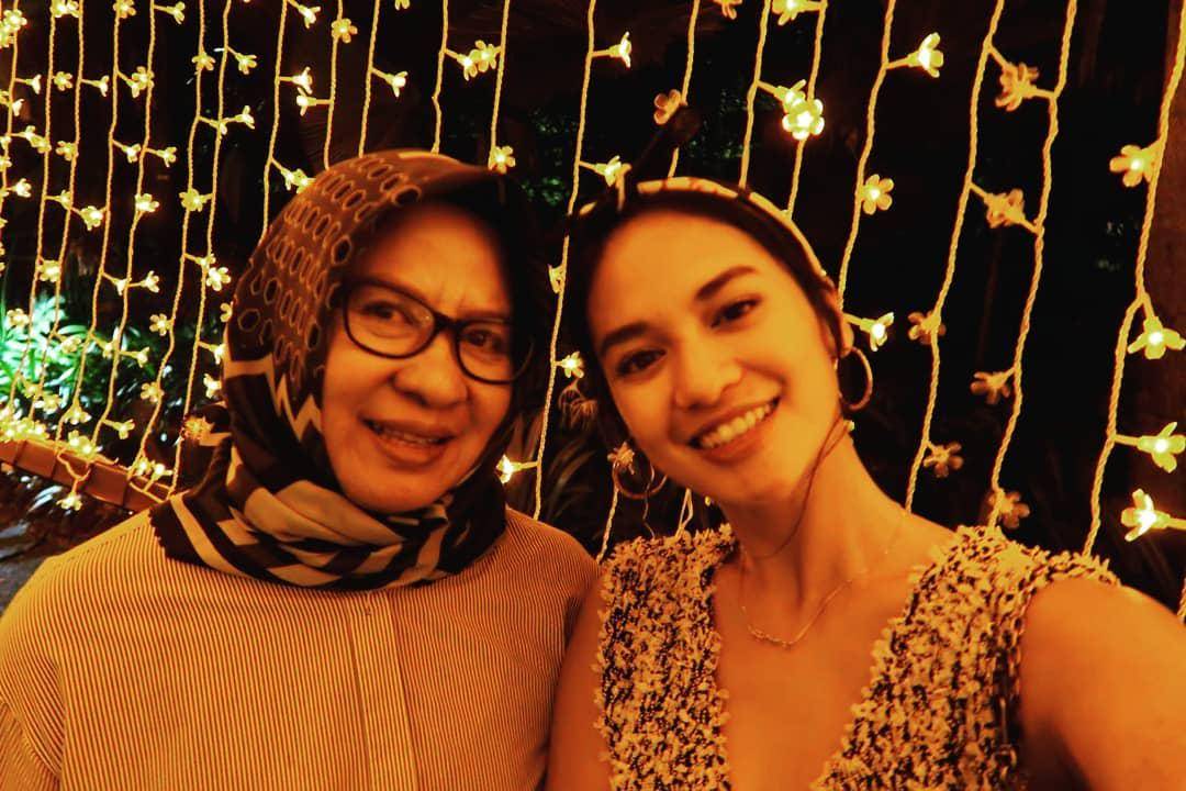 Kenangan Hana Malasan dan Ibunda (Instagram.com/hanamalasan)