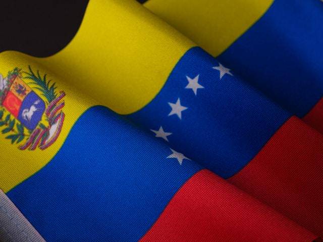 ilustrasi bendera Venezuela (unsplash.com/engin akyurt)