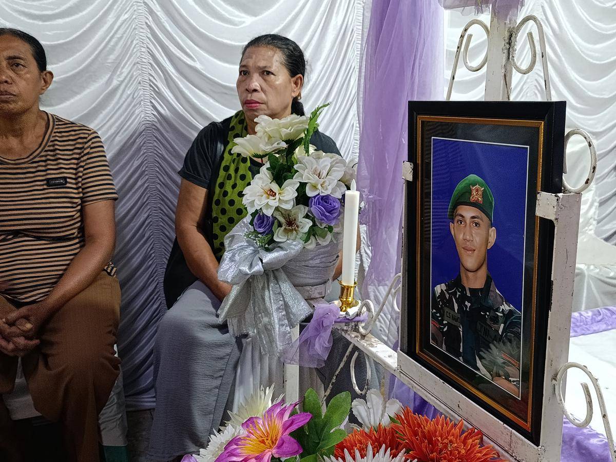 Suasana rumah duka Prada Lucky di Asrama Tentara Kuanino Kupang. (IDN Times/Putra Bali Mula)