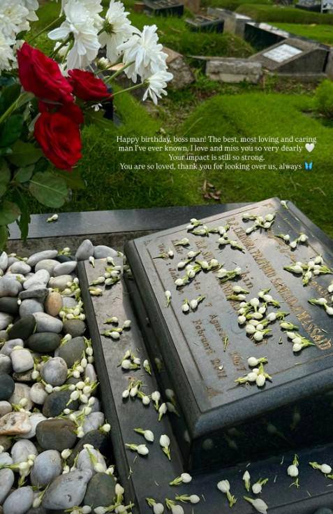 Aaliyah dan Zahwa Kenang Ulang Tahun Adjie Massaid (Instagram.com/aaliyah.massaid)