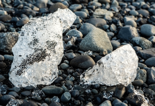 ilustrasi hujan es (freepik.com/user12