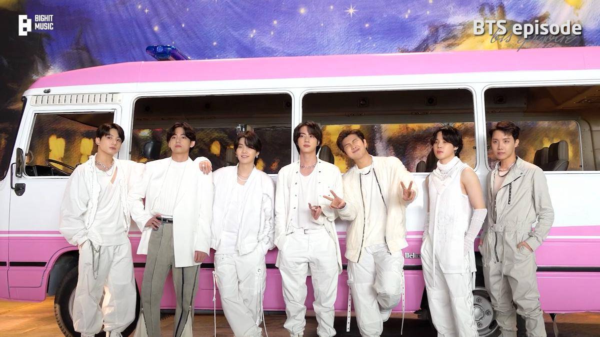 BTS (x.com/bts_bighit)