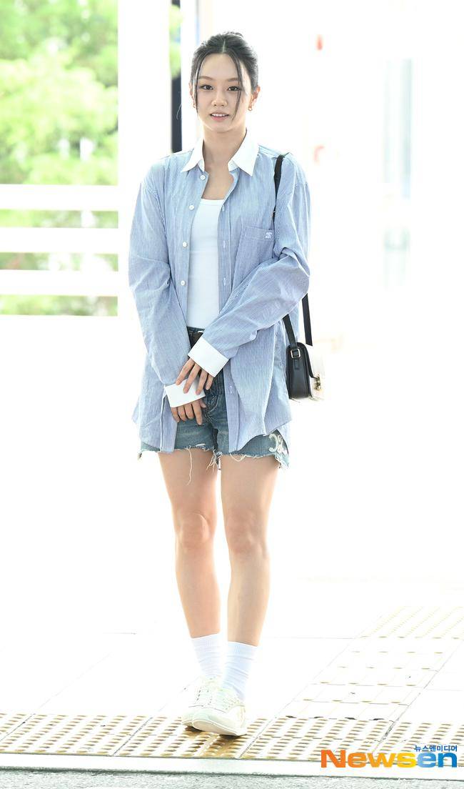 potret Hyeri berangkat ke Jakarta (dok. Newsen)