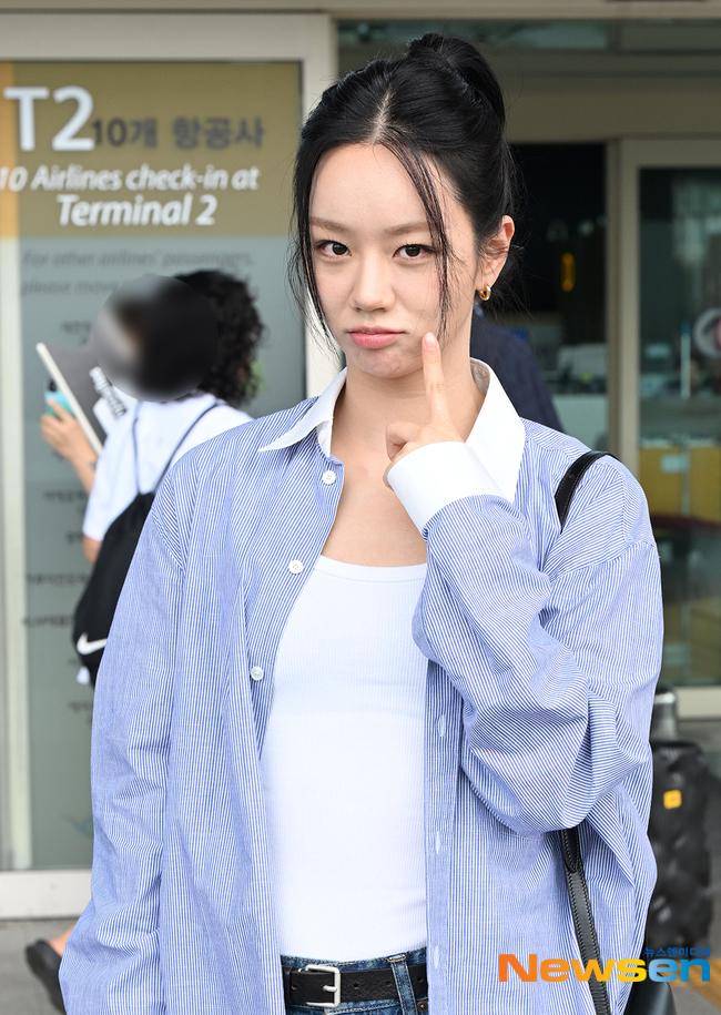 potret Hyeri berangkat ke Jakarta (dok. Newsen)