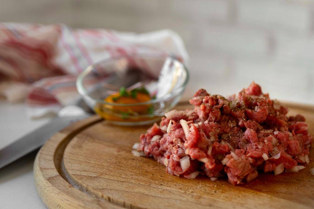 ilustrasi daging cincang (freepik.com/freepik)