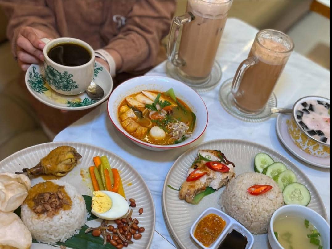 potret menu makanan di Ah Bang Kopitiam