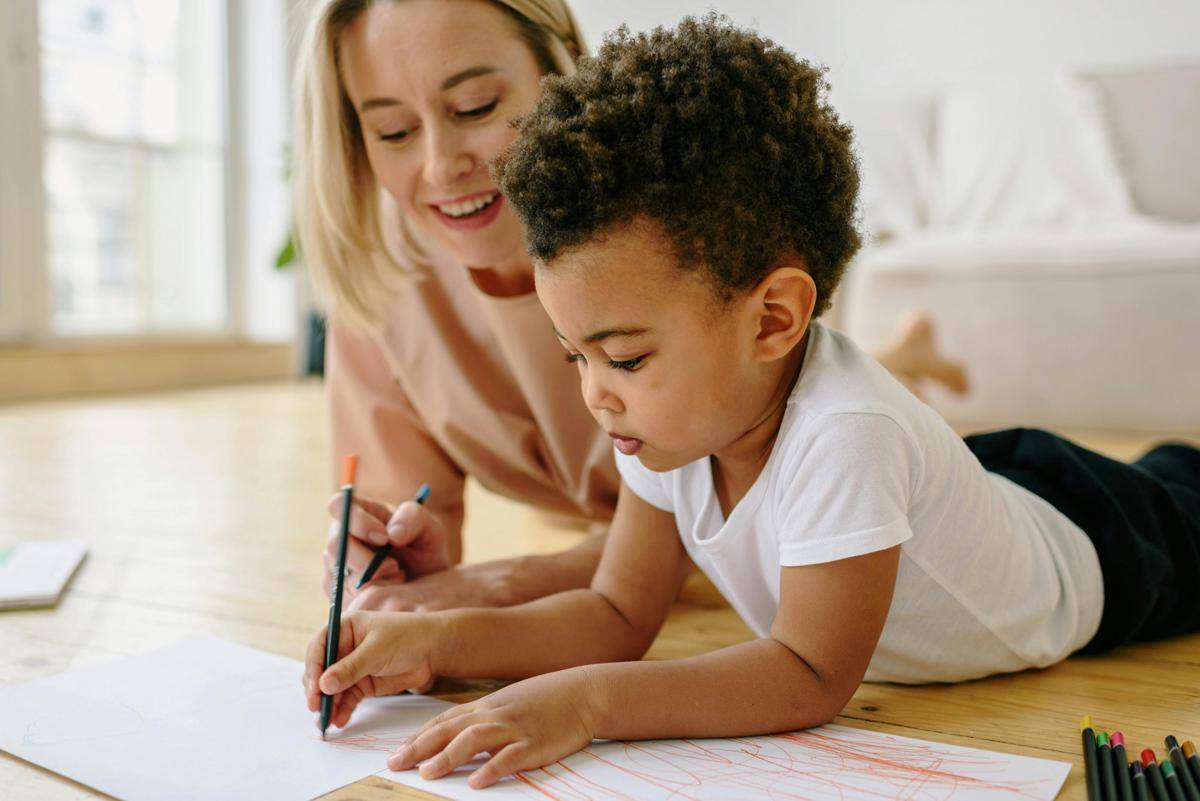 potret ibu dan anak (pexels.com/Ksenia Chernaya)