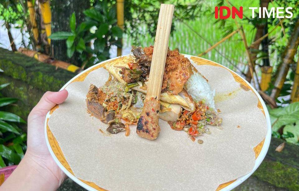 Potret nasi campur bali, Warung Mek Juwel, Ubud, Bali 