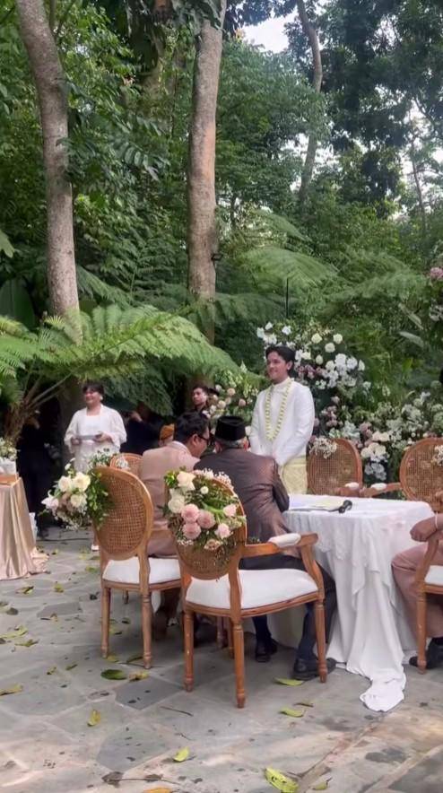 pernikahan Nadin Amizah dan Faishal 