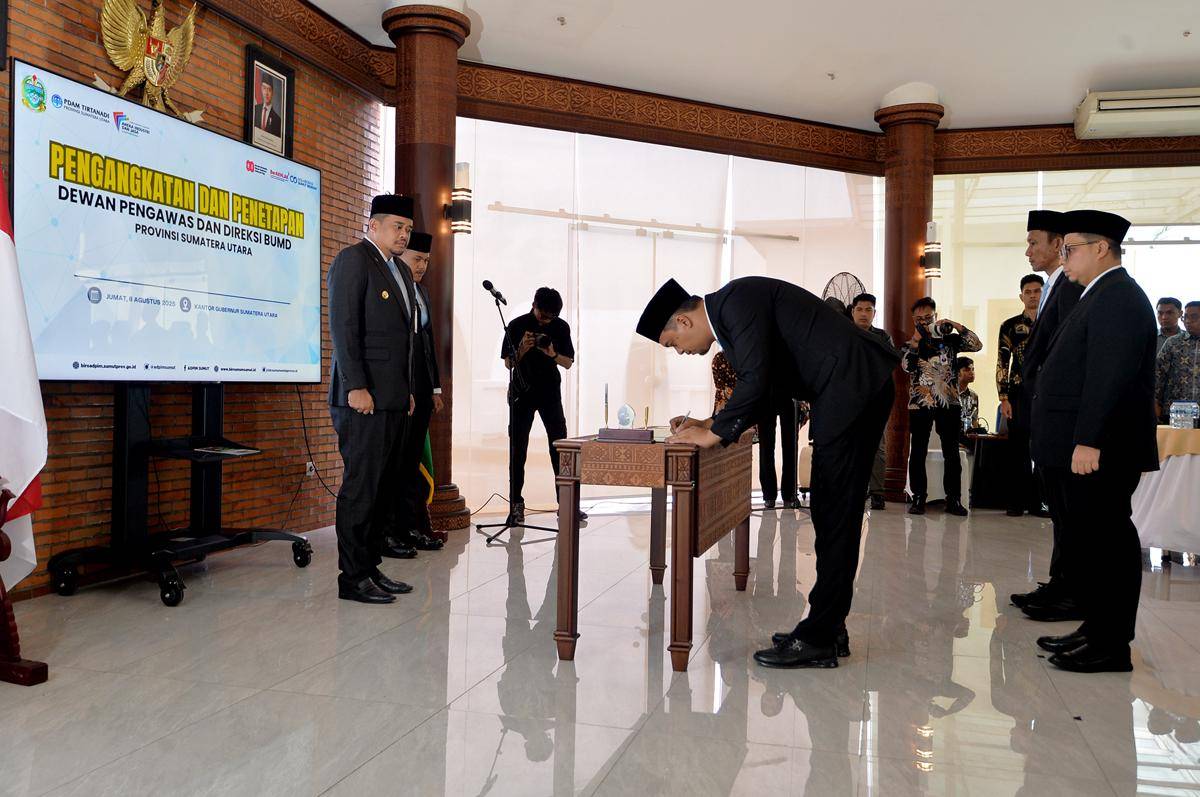 Gubsu tetapkan Direksi dan Dewas BUMD (1).jpg