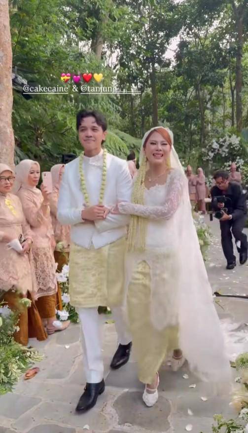 pernikahan Nadin Amizah dan Faishal