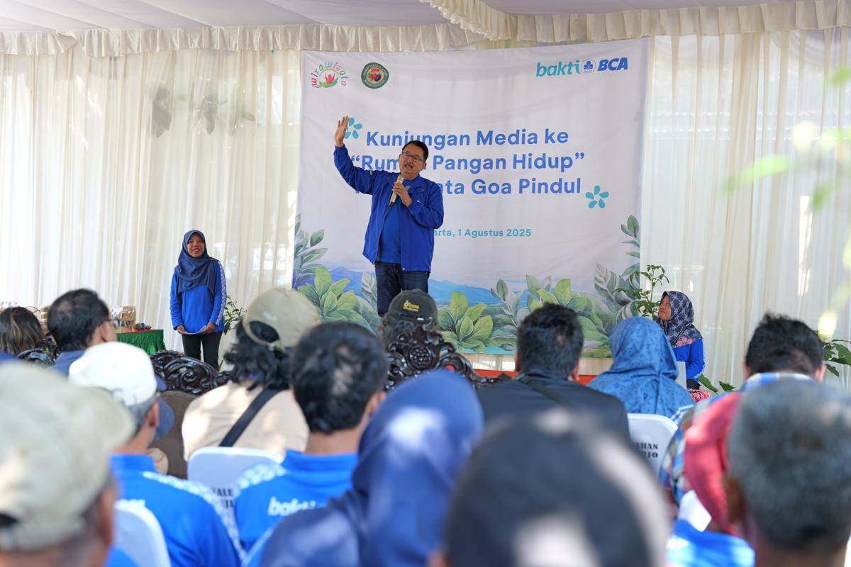 Foto 1 - BCA Dorong Penghematan Belanja Rumah Tangga Lewat Program “Rumah Pangan Hidup” di Goa Pindul.JPG