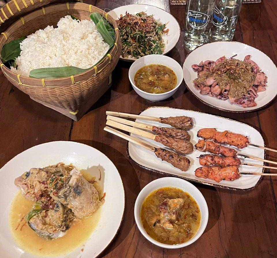 Potret sajian di Dapur Bali Moela, Buleleng, Bali