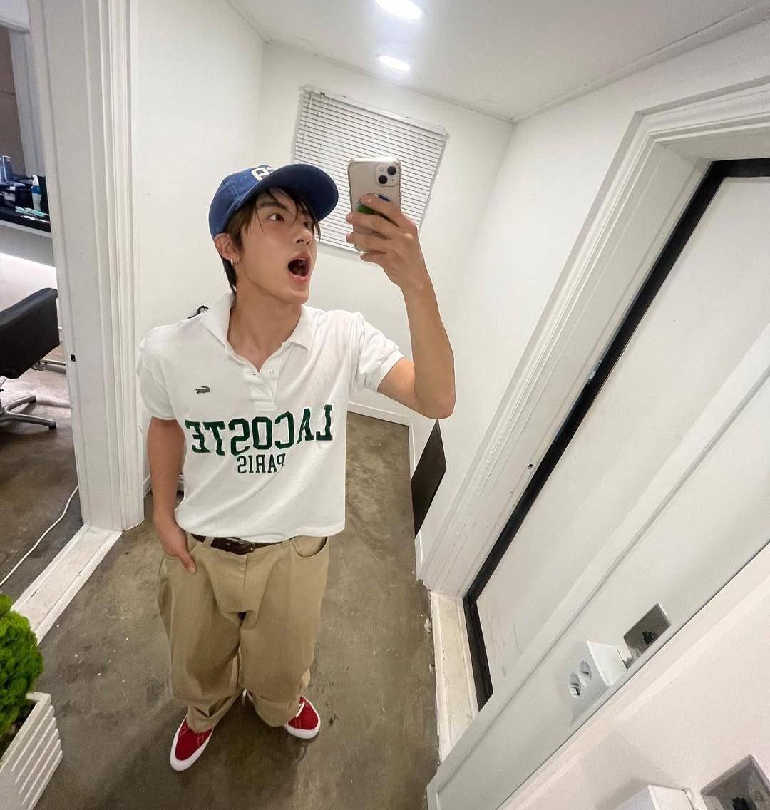 Eric THE BOYZ (instagram.com/eric.is.youngjae)