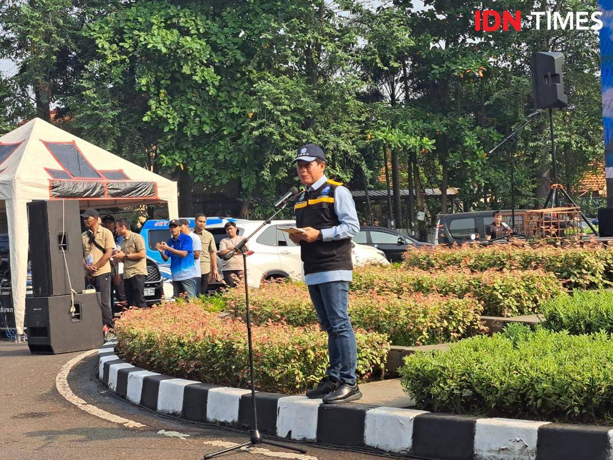 Menteri Lingkungan Hidup, Hanif Faisol Nurofiq saat deklarasi satgas langit biru di Kota Tangerang (IDN Times/Maya Aulia Aprilianti)