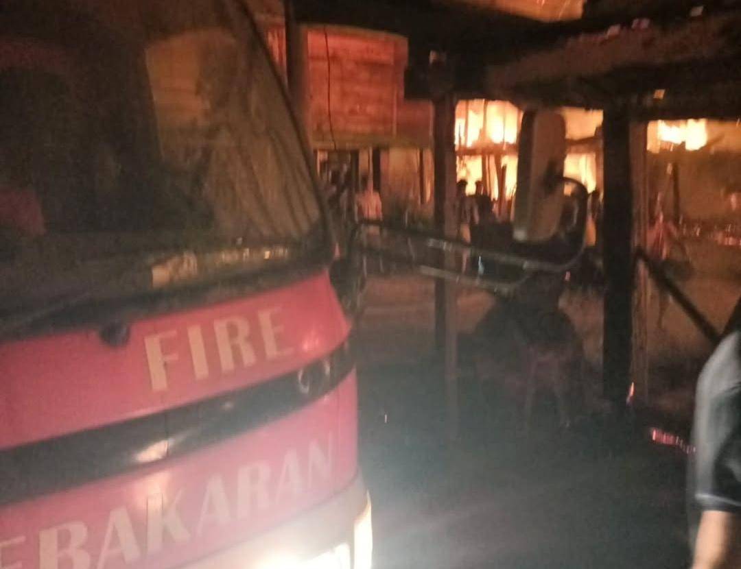 Kondisi kebakaran di Desa Keban Agung, Kecamatan Kisam Ilir, Kabupaten OKU Selatan. (Dok. Damkar Oku Selatan)