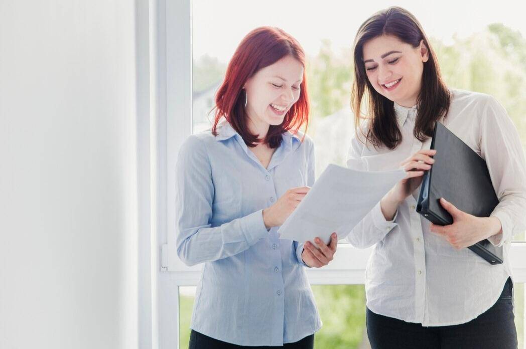 Menyerahkan Pekerjaan (freepik.com/freepik) 