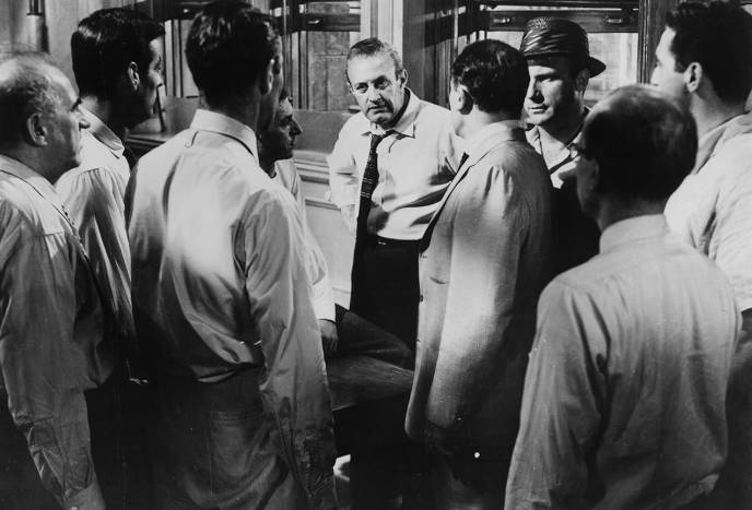 cuplikan film 12 Angry men (1957)