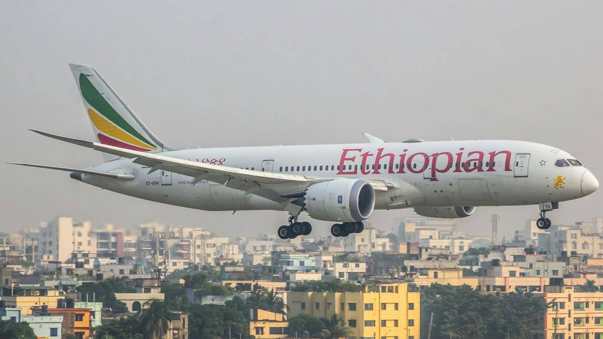 Pesawat milik maskapai Ethiopian Airlines. (unsplash.com/bornil)