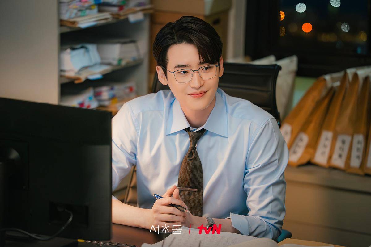 Lee Jong Suk di Law and the City (x.com/CJnDrama)