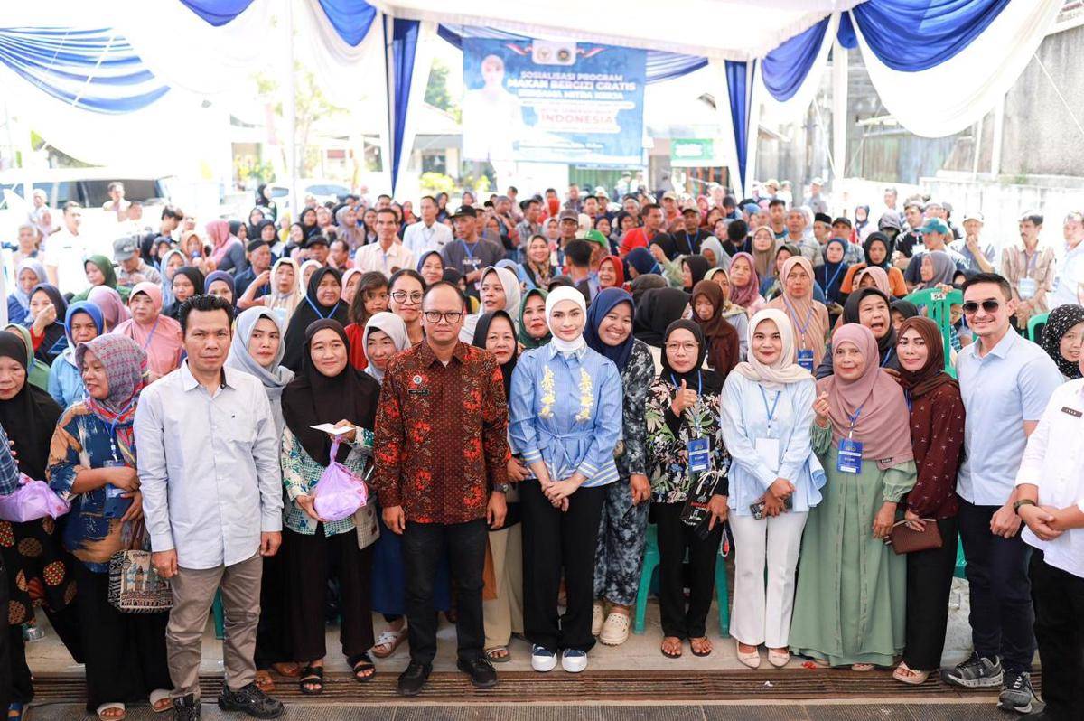 Anggota DPR RI, Putri Zulkifli Hasan saat sosialisasi MBG di Lampung. (IDN Times/istimewa)