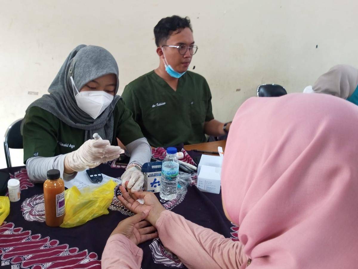 Cek Kesehatan Gratis untuk kader-kader Posyandu di Kalurahan Pendowoharjo Kapanewon Sewon