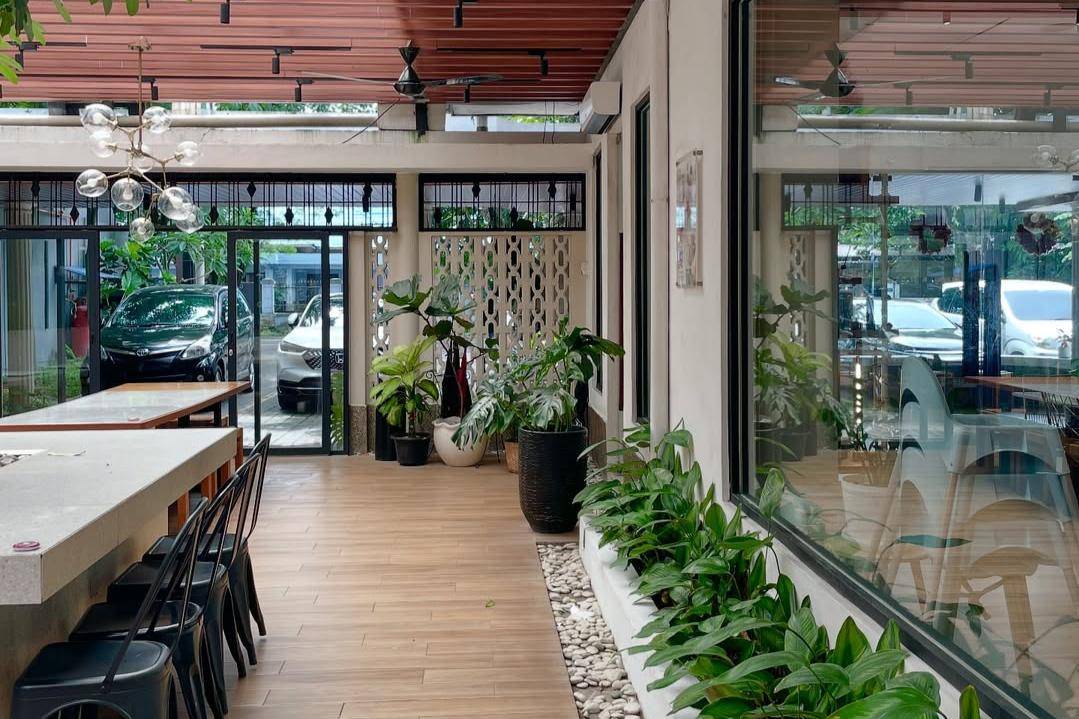 Pilastro Signature, cafe yang bisa ngerasain "AC alam" tanpa harus kepanasan. (instagram.com/pilastro medan)