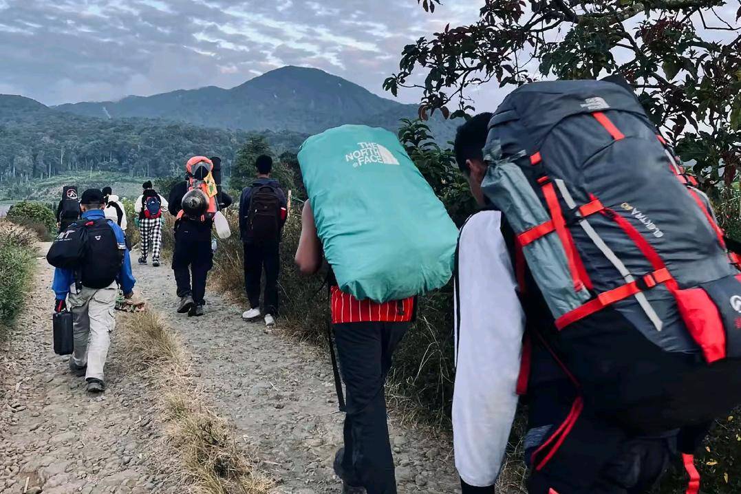 Langkah awal memulai pendakian Gunung Sibuatan (tiktok.com/godangblssing)