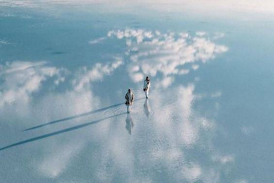 Salar de Uyuni di Bolivia, cermin langit yang memukau dunia. (Pinterest/Ferdi Susler)