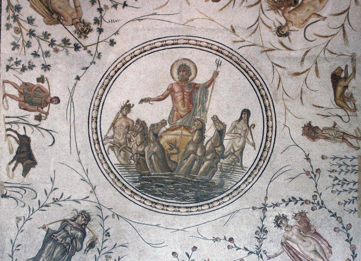 Triumph of Neptune (Commons.wikimedia.org/Tony Hisgett)