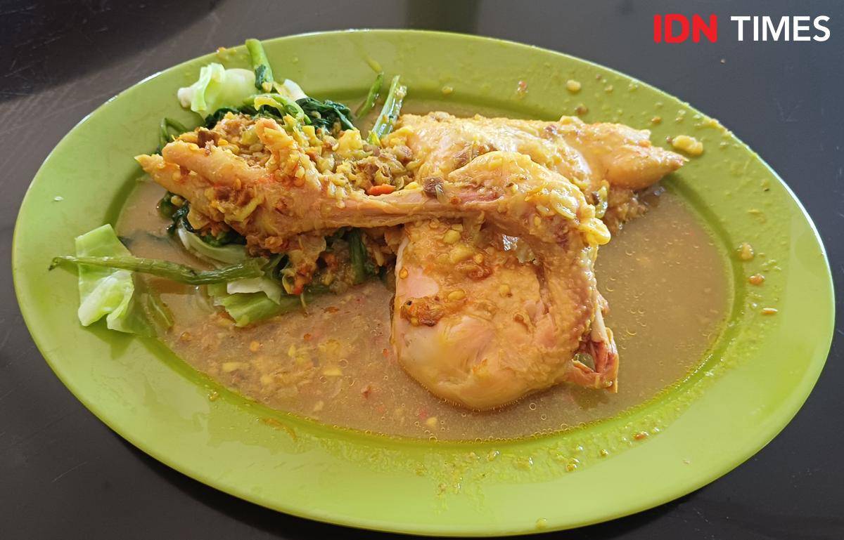 Potret ayam betutu, Ayam Betutu Men Tempeh, Bali 