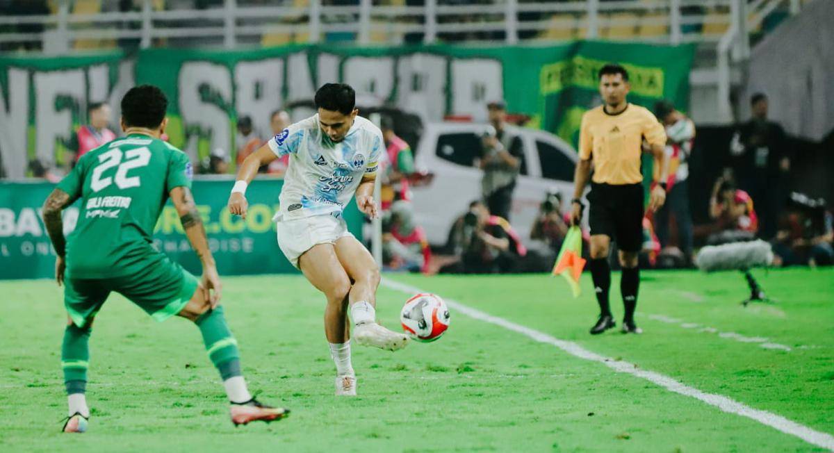 WhPSIM Jogja meraih hasil gemilang di laga pembuka Super League 2025/26 dengan menang atas tuan rumah Persebaya Surabaya, di Stadion Gelora Bung Tomo pada Jumat (8/8/2025)